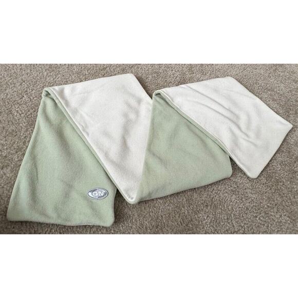 OLD NAVY O/N Warm Fleece Sage Ivory Walking Everyday Scarf Neck Cover - Picture 2 of 4